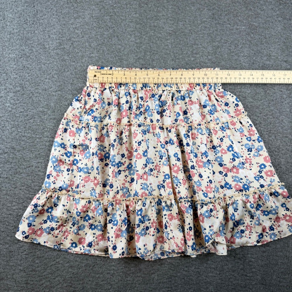 Altar'd State Tiered Mini Skirt Women's Small Cream Floral Ruffle Elastic Waist - Picture 4 of 7
